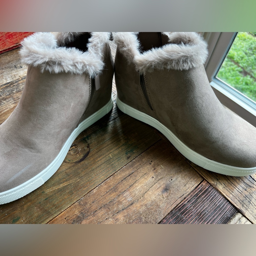 TORRID Fur Trim Sneaker Wedge (WW). Taupe color - Picture 3 of 10